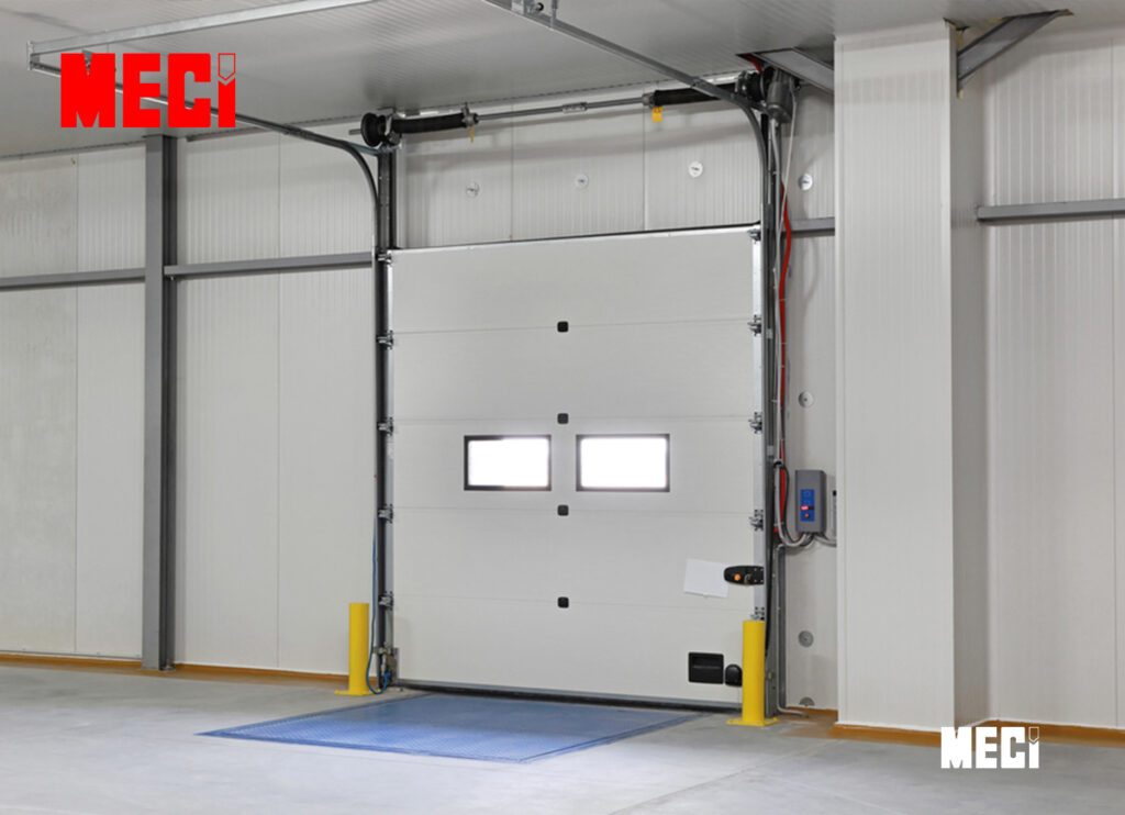 Cửa cuốn trượt trần tại nhà máy