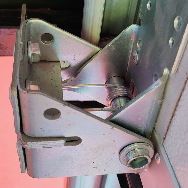 Phanh khẩn cấp khi đứt cáp