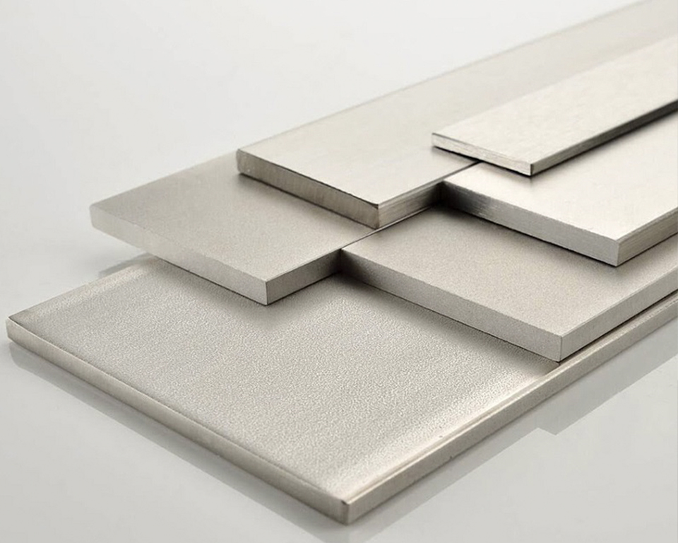 Lập là nẹp cố định tấm nhựa