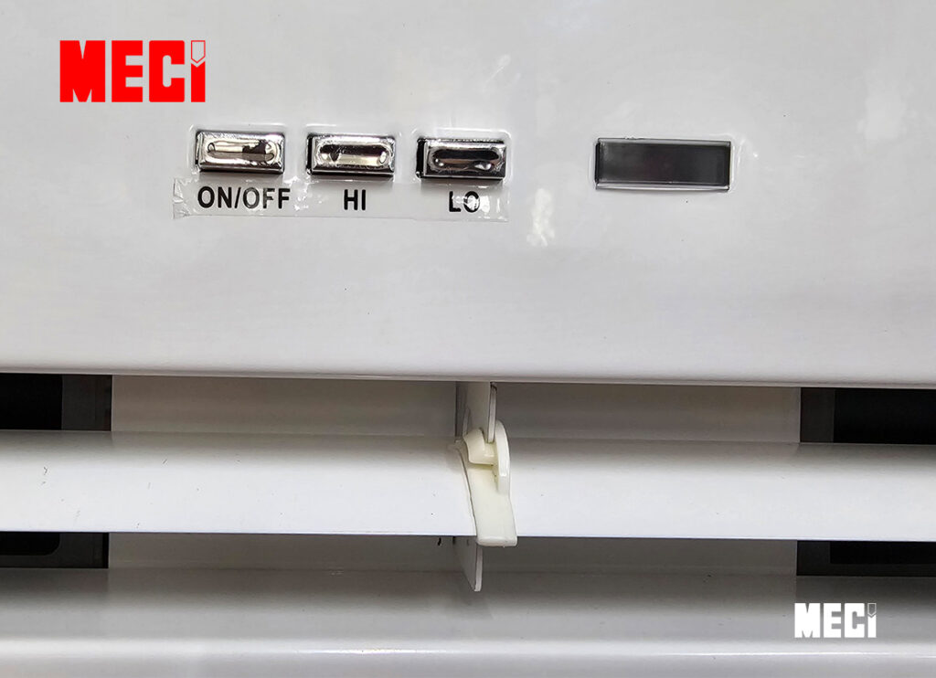 Nút bấm chức năng trên thân quạt