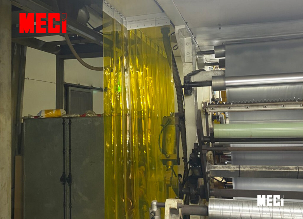 Rèm ngăn phân tách giữa các khu vực