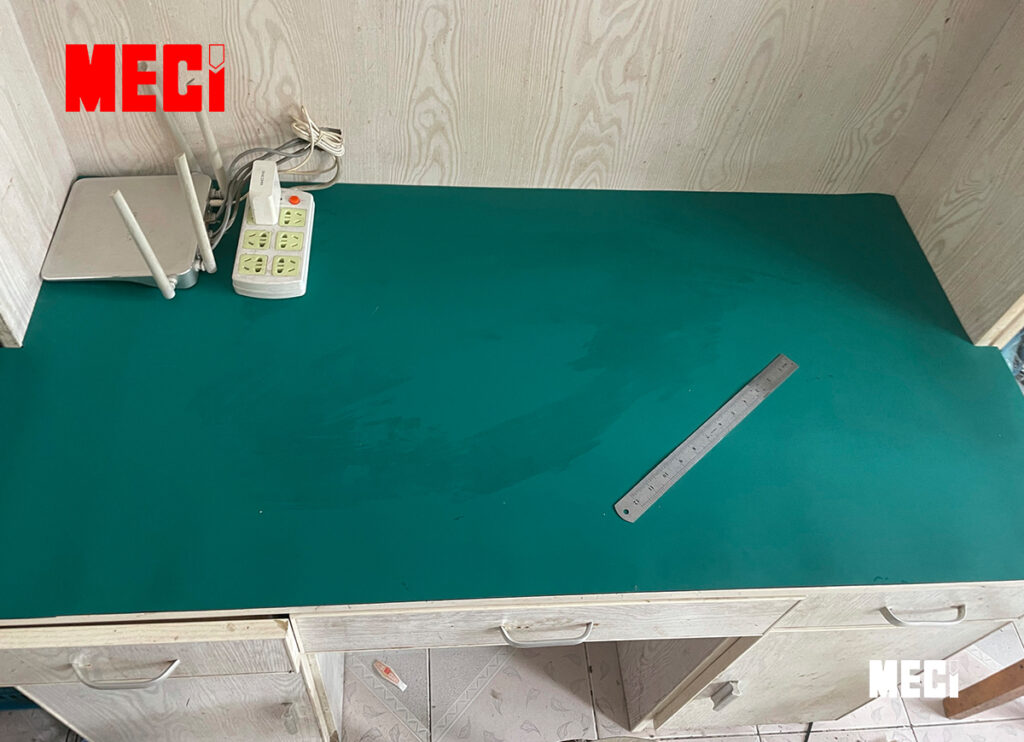 Thảm có thể cắt xẻ theo kích thước bàn