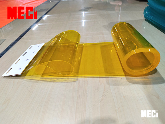 Sợi rèm nhựa pvc vàng trong