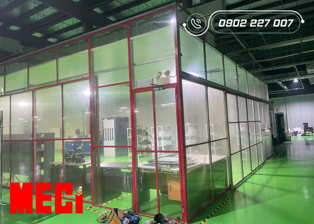 Vách nhựa sau khi thay thế tấm nhựa cũ