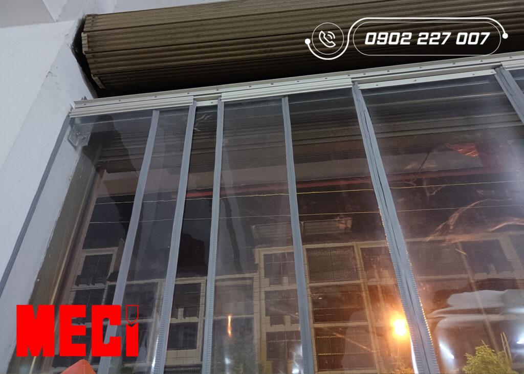 Các sợi rèm có thể kéo di động