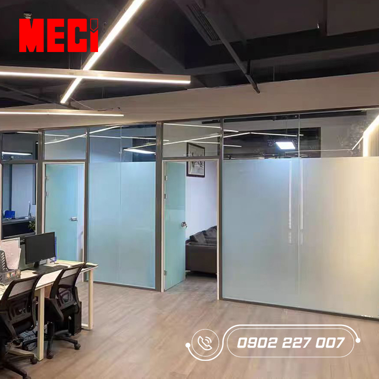 Vách ngăn tại văn phòng công ty