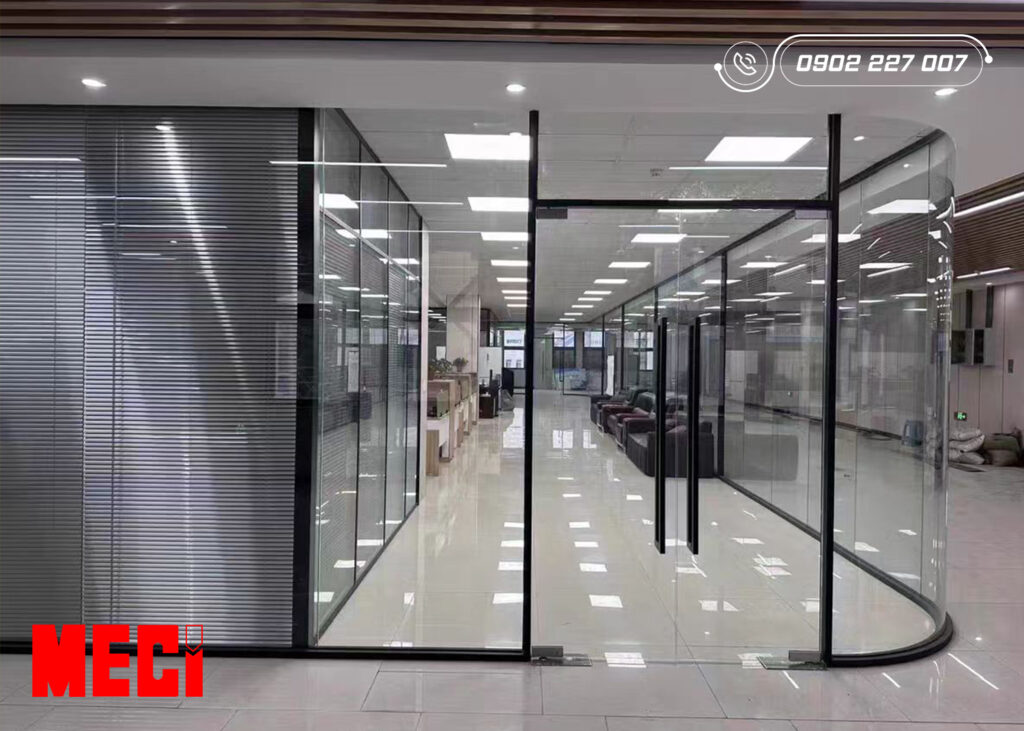 Có thể kết hợp các hệ cửa khác