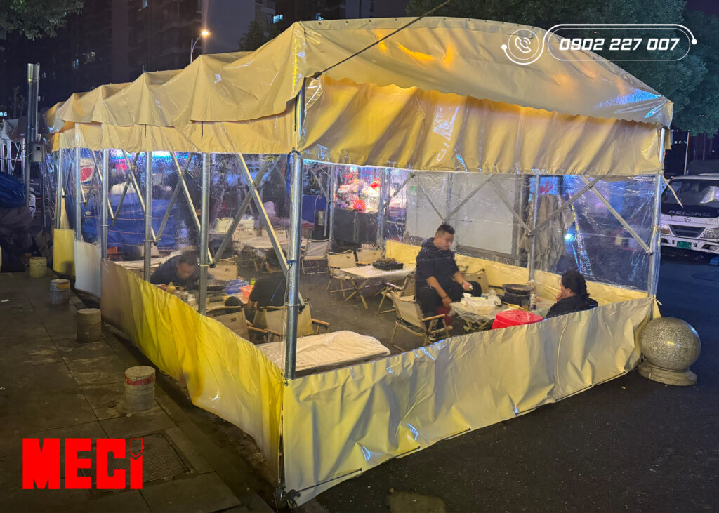 Quầy ăn di động từ lều bạt xếp